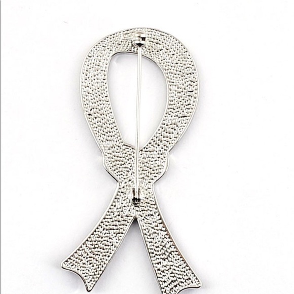 🎀Breast cancer awareness pin 🎀 - Picture 2 of 2